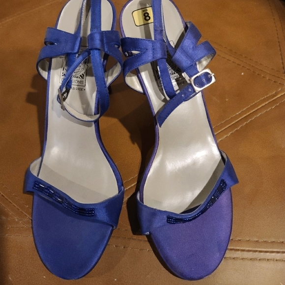 Open toe heels - Picture 1 of 2